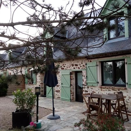 Chambre D Hote La Roussiere Saint-Ouen-Des-Toits Екстер'єр фото