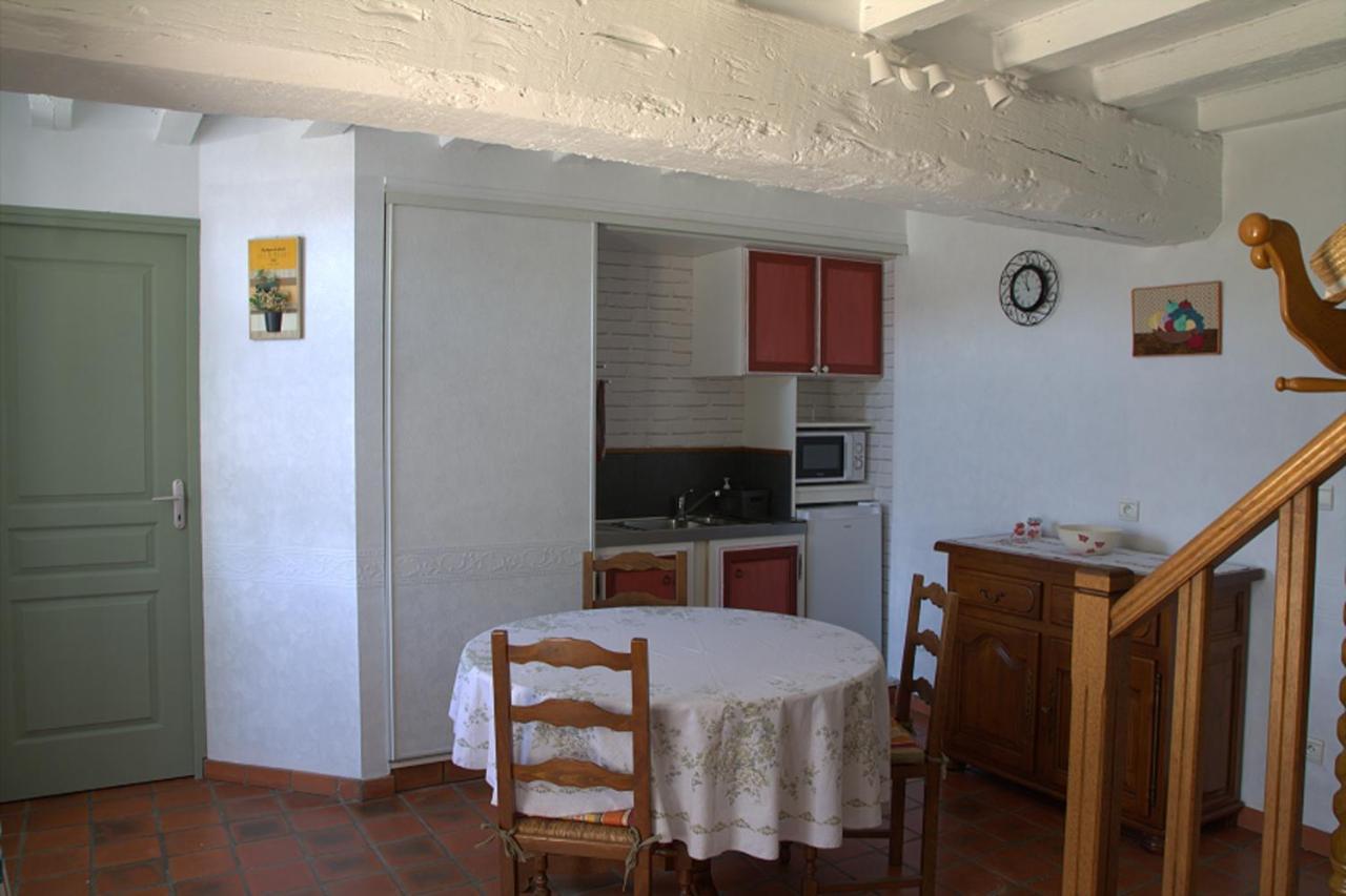 Chambre D Hote La Roussiere Saint-Ouen-Des-Toits Екстер'єр фото
